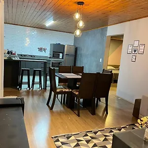 https://casa-f-nogueira.camposdojordaohotels.net